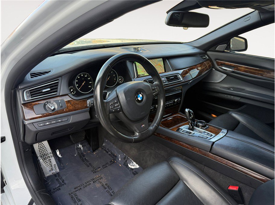 Used 2015 BMW 750Li RWD image 10