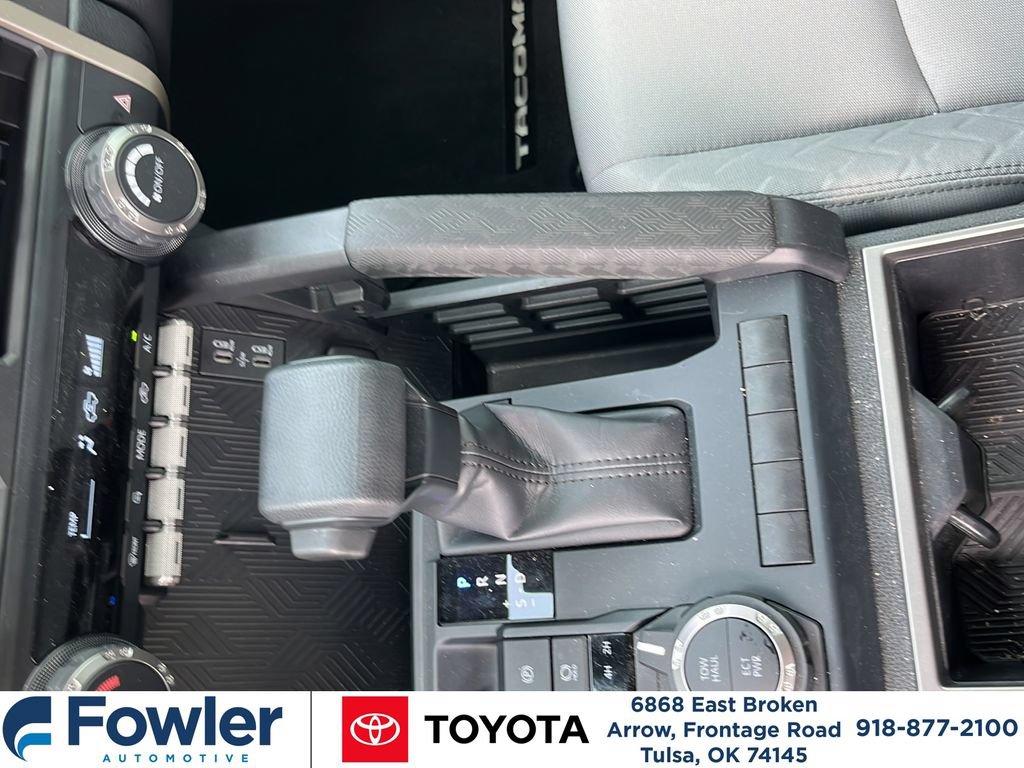 Certified 2025 Toyota Tacoma SR5 AWD/4WD image 27