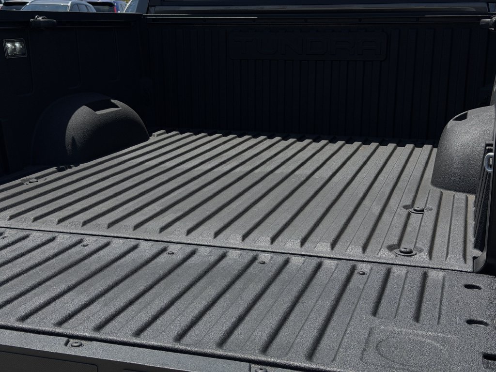 Used 2025 Toyota Tundra Platinum AWD/4WD image 32