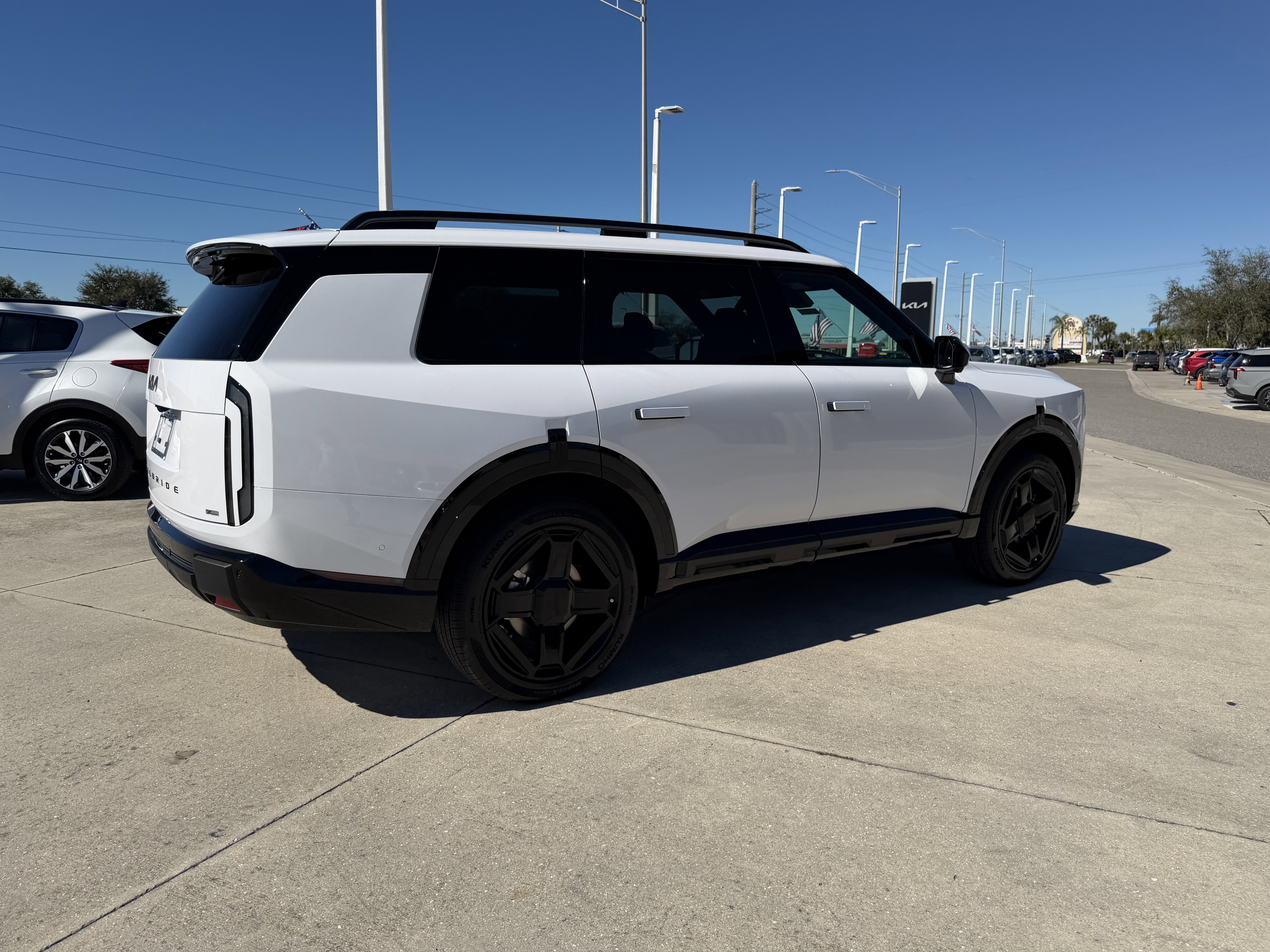 New 2027 Kia Telluride SX X-Line image 3