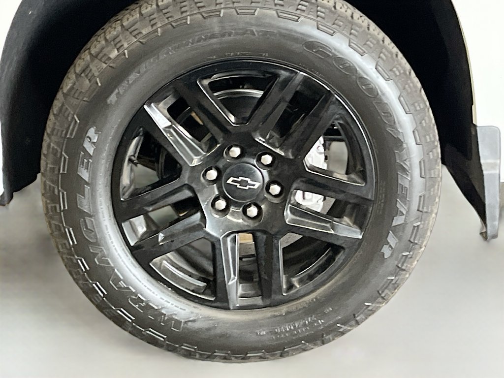 Used 2025 Chevrolet Silverado 1500 RST w/ Convenience Package II AWD/4WD image 33