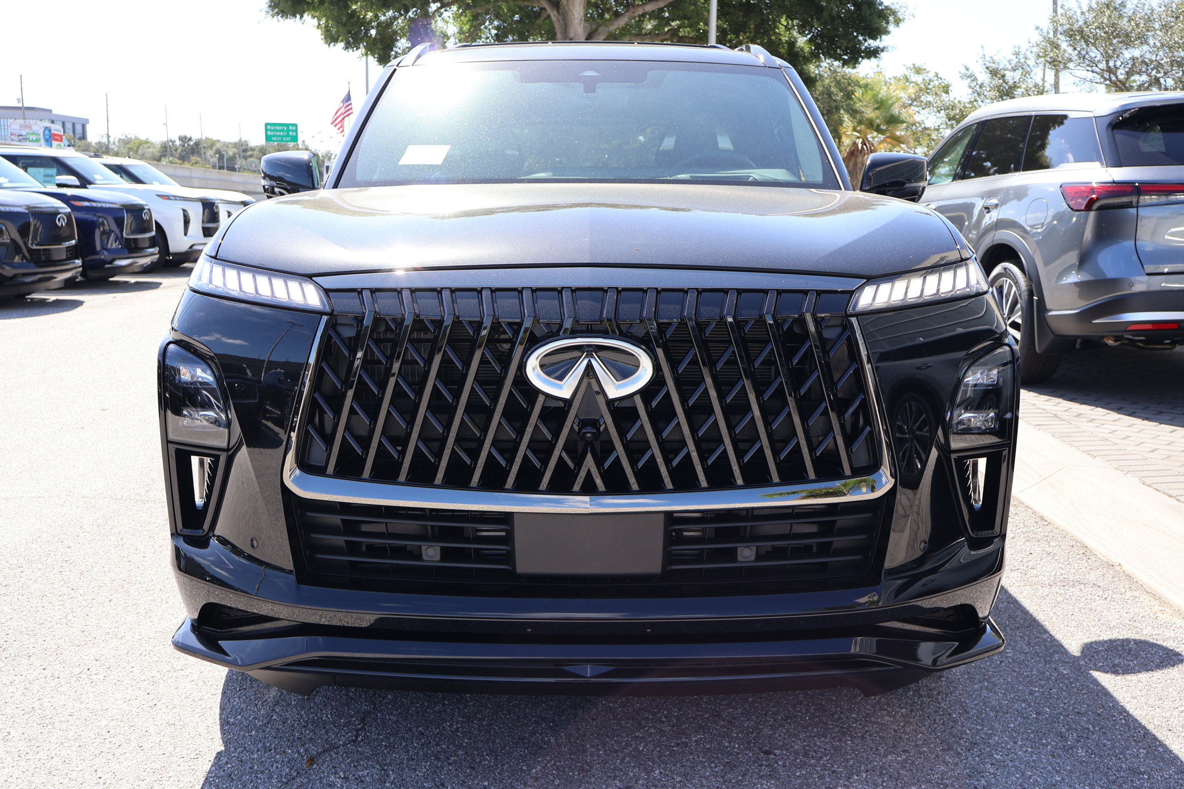 New 2026 INFINITI QX80 4WD image 9