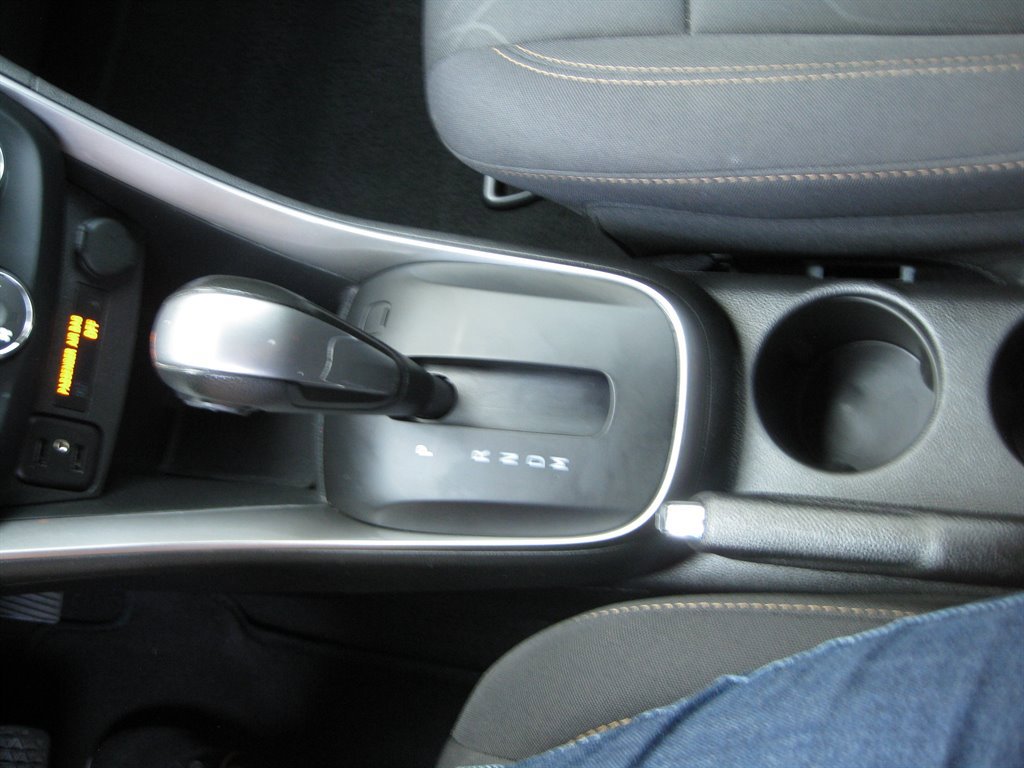 Used 2020 Chevrolet Trax LT image 18