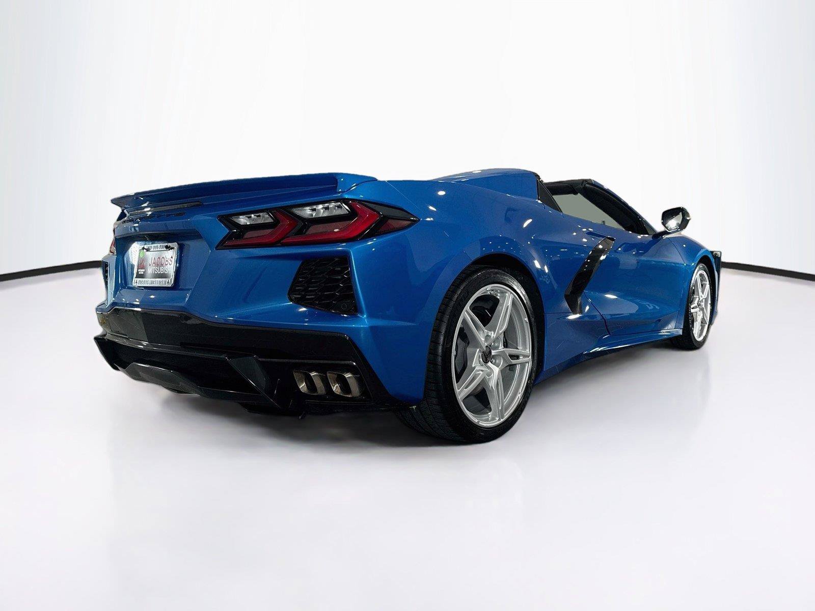Used 2024 Chevrolet Corvette Stingray Convertible w/ 1LT RWD image 5