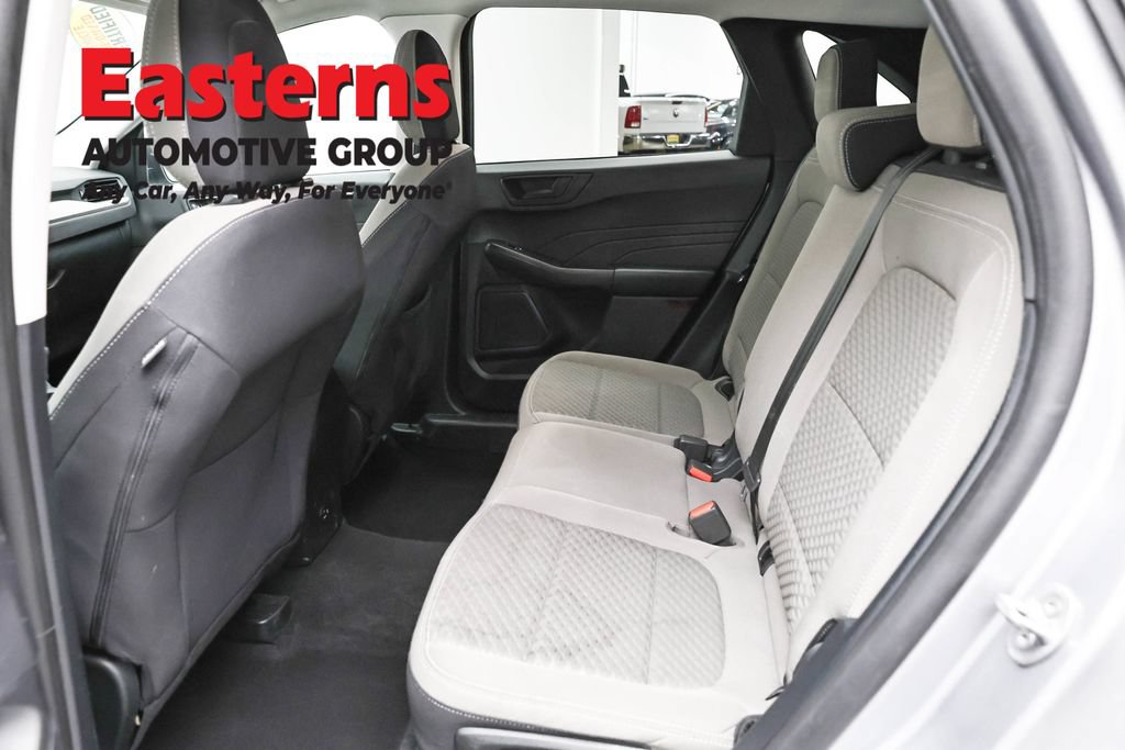 Used 2022 Ford Escape SE FWD image 22