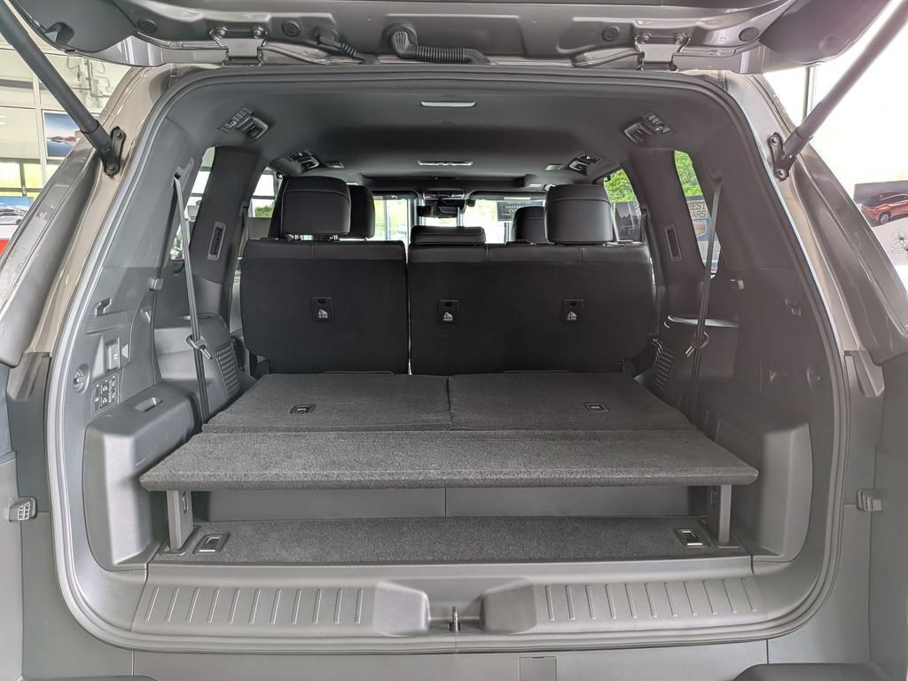 New 2025 Lexus LX 700h Luxury w/ Appearance Package AWD/4WD image 31