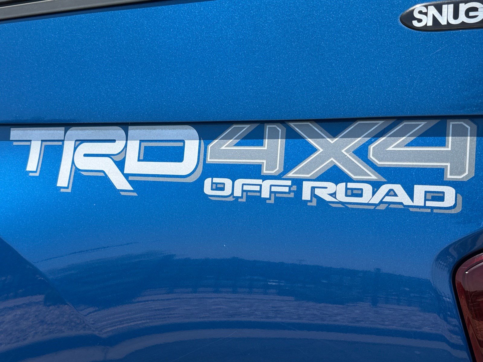 Used 2018 Toyota Tacoma TRD Off-Road w/ Technology Package AWD/4WD image 23