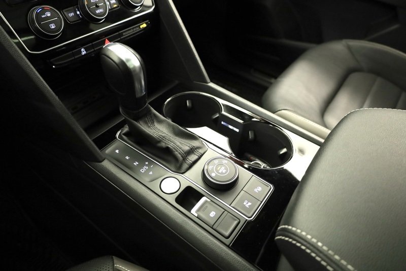 Used 2020 Volkswagen Atlas Cross Sport SEL Premium image 21