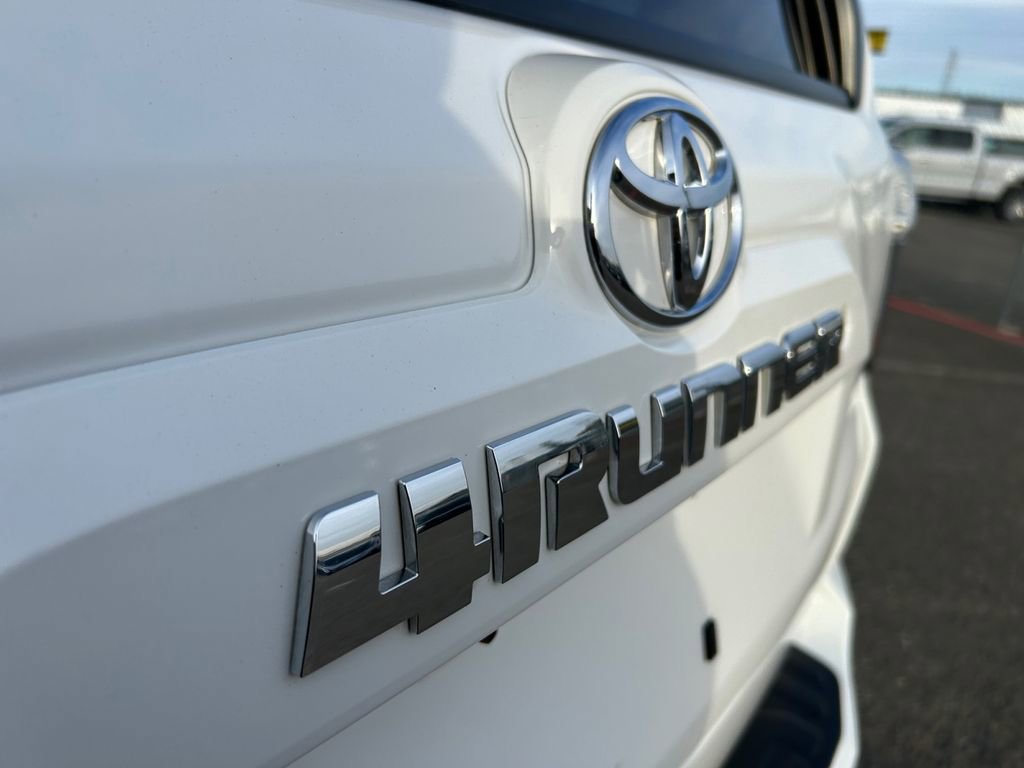 Used 2016 Toyota 4Runner SR5 image 31