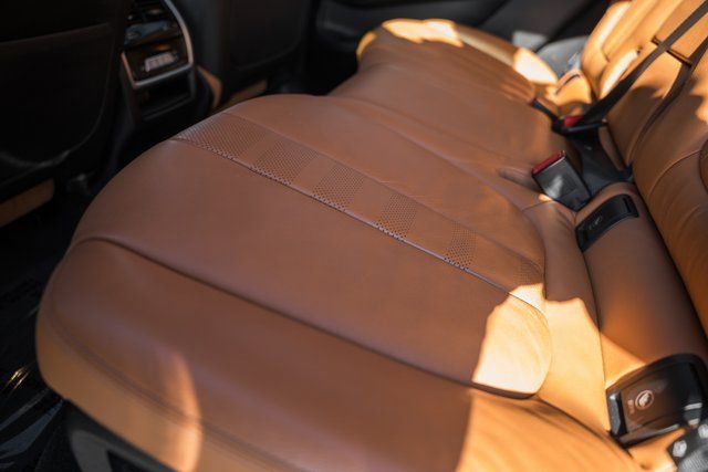 Used 2020 BMW X7 xDrive40i w/ Premium Package image 36