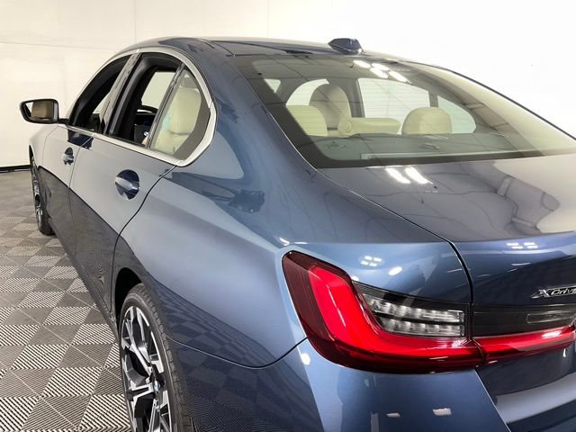 Certified 2025 BMW 330i xDrive 330i xDrive w/ Premium Package image 42