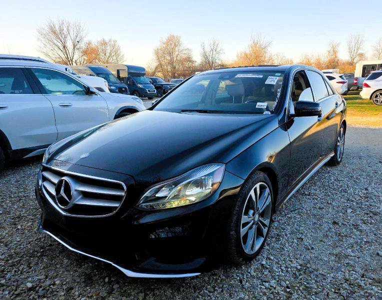 Used 2016 Mercedes-Benz E 350 Sedan w/ Premium Package image 4