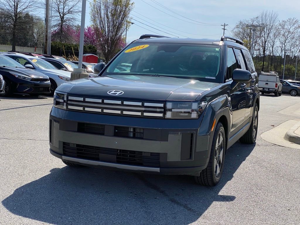Used 2024 Hyundai Santa Fe SEL image 3