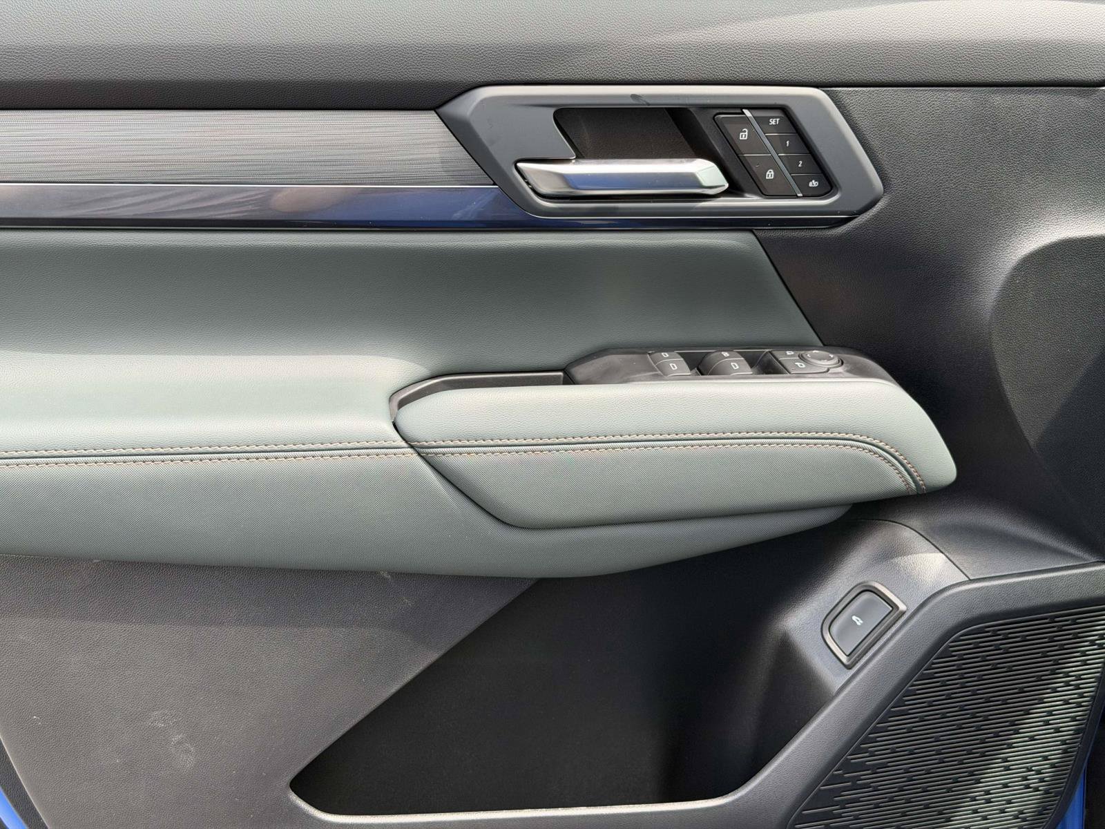 New 2026 GMC Terrain AT4 w/ Convenience Package III AWD/4WD image 6