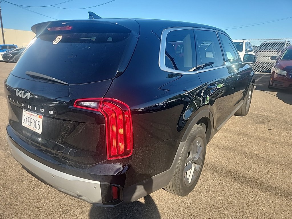 Certified 2024 Kia Telluride LX FWD image 12