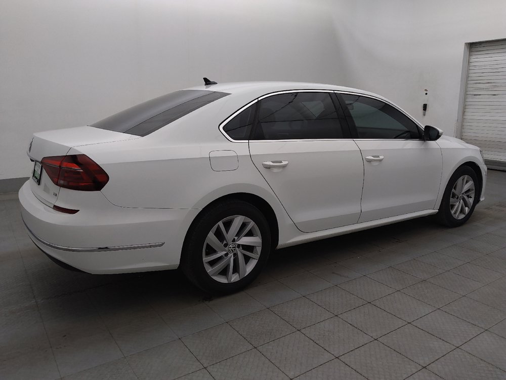 Used 2018 Volkswagen Passat 2.0T SE w/ SE Lighting Package FWD image 10