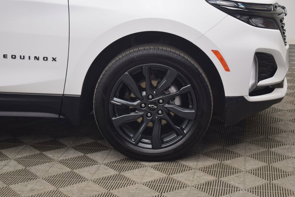 Used 2022 Chevrolet Equinox RS w/ Infotainment Package image 32