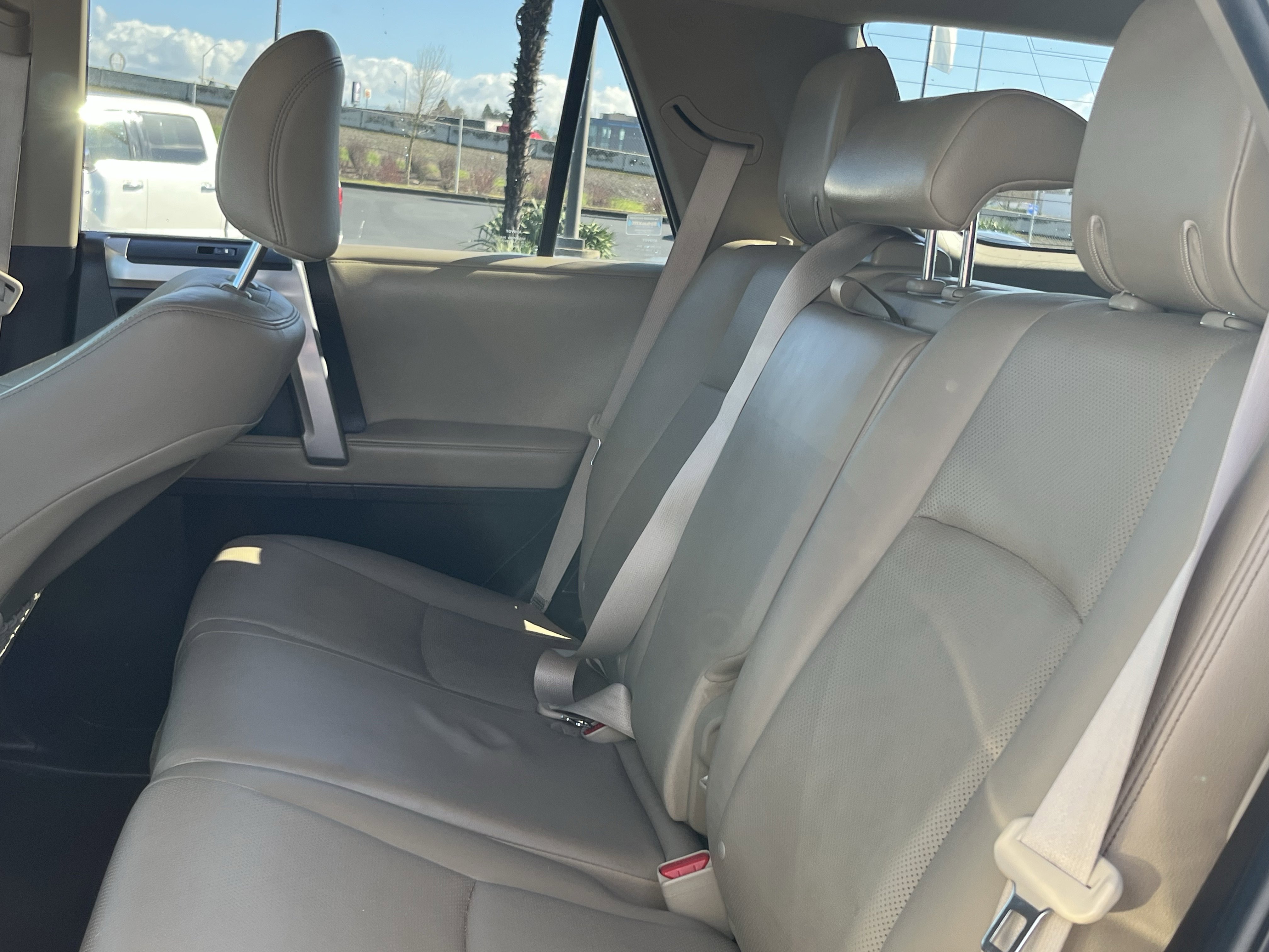 Used 2016 Toyota 4Runner Limited image 10