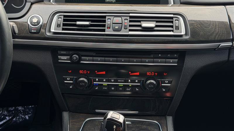 Used 2014 BMW 750Li RWD image 28