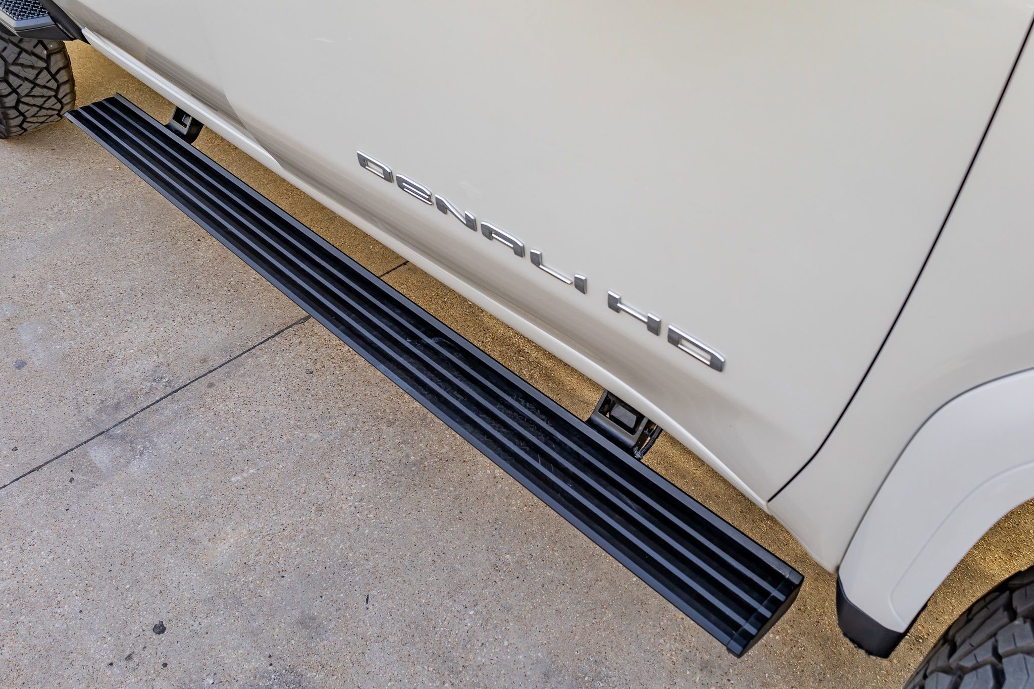 Used 2025 GMC Sierra 2500 Denali Ultimate image 13