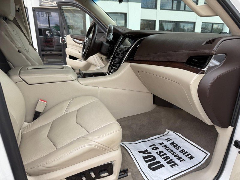 Used 2016 Cadillac Escalade ESV Premium AWD/4WD image 20