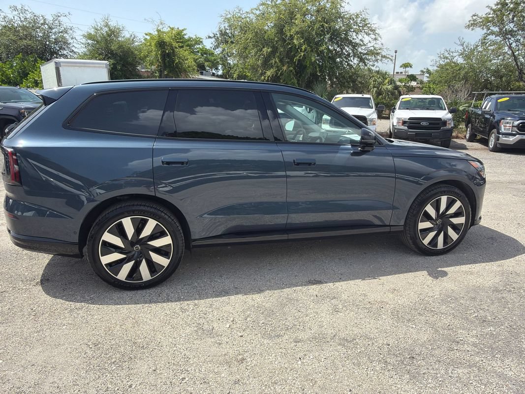 Used 2025 Volvo EX90 Ultra AWD/4WD image 6