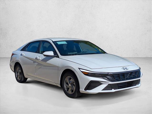 New 2026 Hyundai Elantra SE FWD image 7
