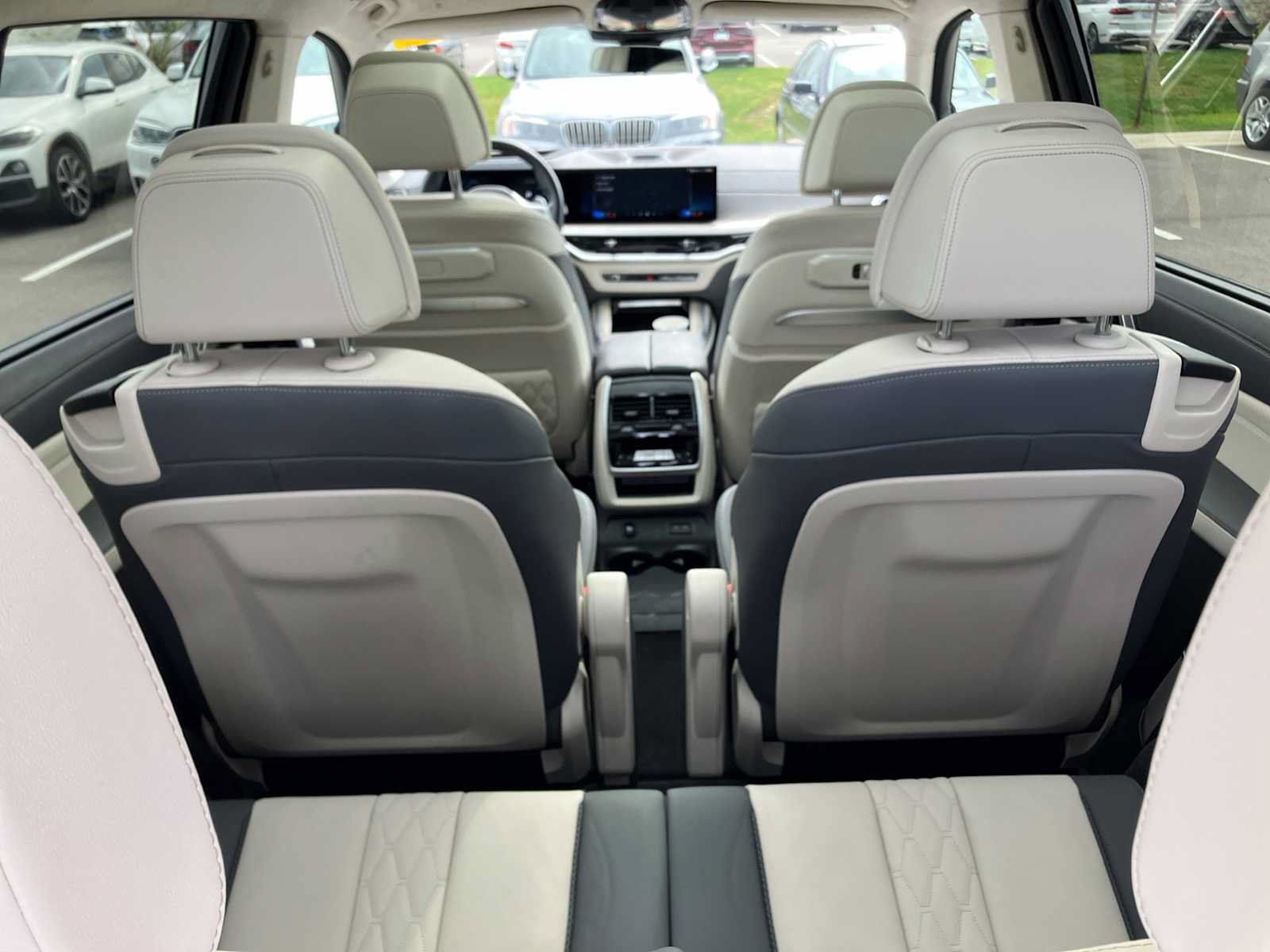 Used 2024 BMW X7 M60i w/ Executive Package AWD/4WD image 13