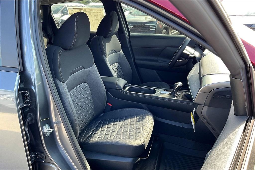 New 2025 Nissan Kicks SV image 35