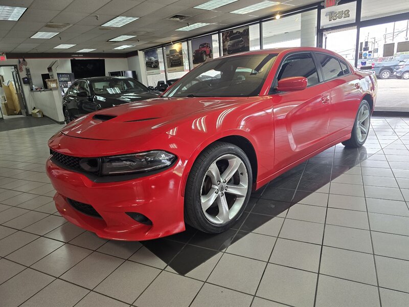 Used 2018 Dodge Charger R/T RWD image 1