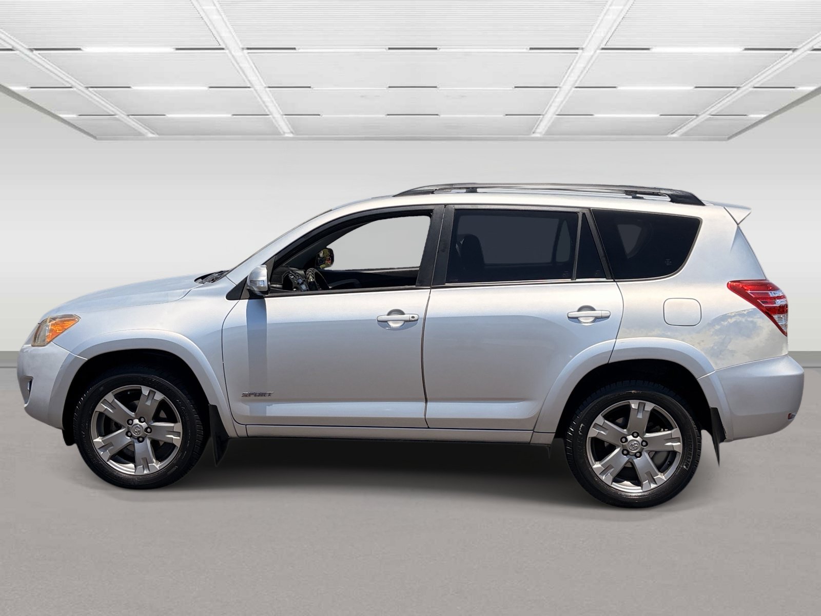 Used 2009 Toyota RAV4 Sport AWD/4WD image 2