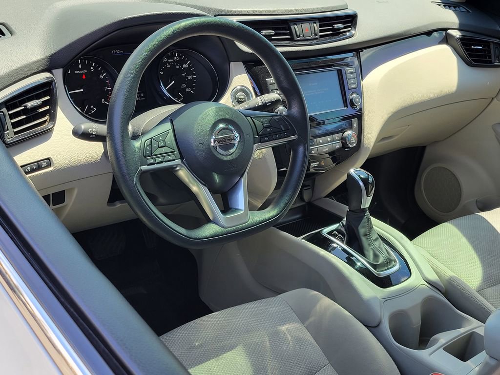 Used 2020 Nissan Rogue Sport SV FWD image 5