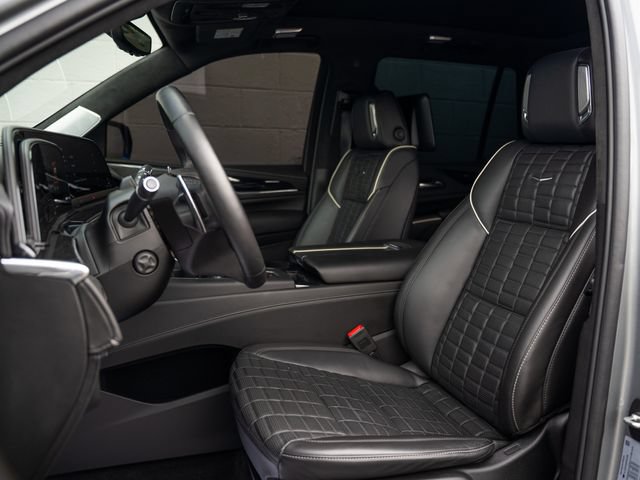 Used 2023 Cadillac Escalade V AWD/4WD image 5