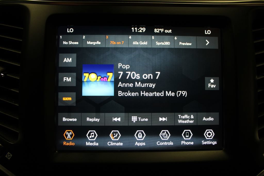 Certified 2021 Jeep Cherokee Latitude Lux w/ Sun & Sound Group AWD/4WD image 16