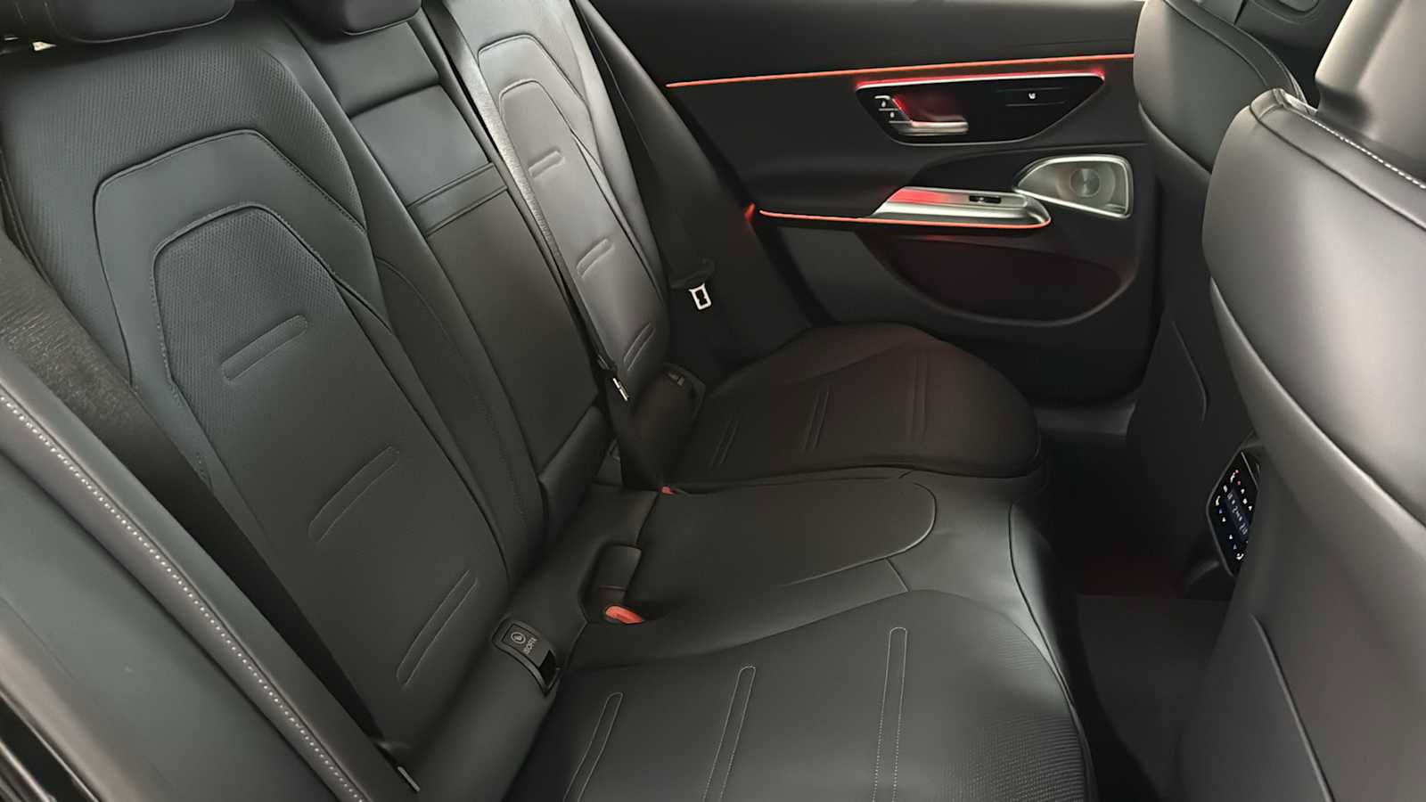New 2026 Mercedes-Benz E 53 AMG e 4MATIC Wagon image 36
