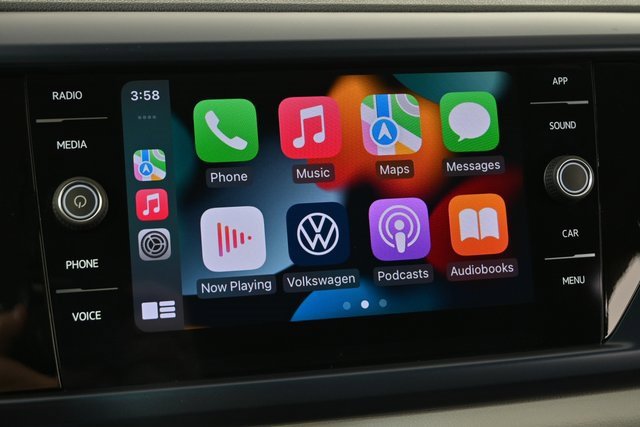 Used 2022 Volkswagen Taos SE image 13
