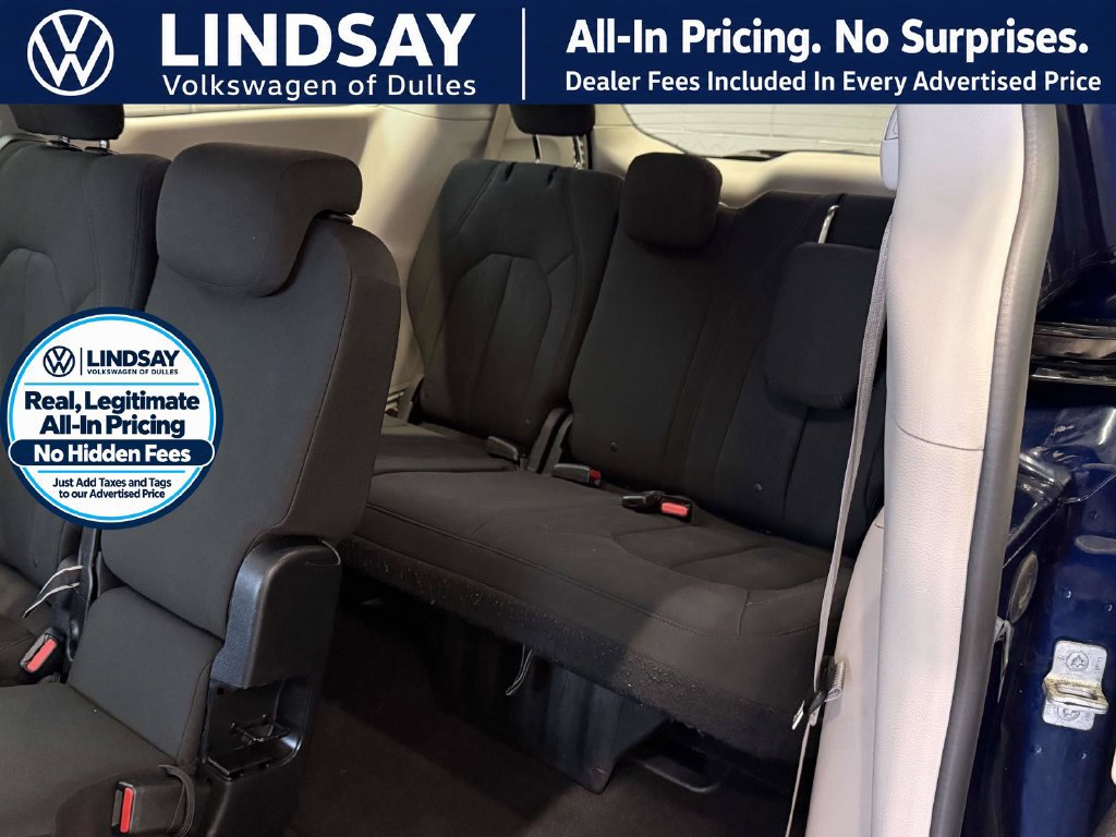 Used 2017 Chrysler Pacifica Touring FWD image 14