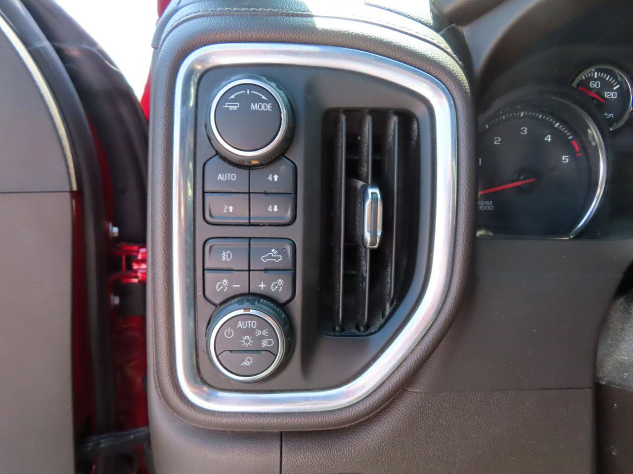 Used 2021 Chevrolet Silverado 3500 LTZ w/ LTZ Plus Package AWD/4WD image 32