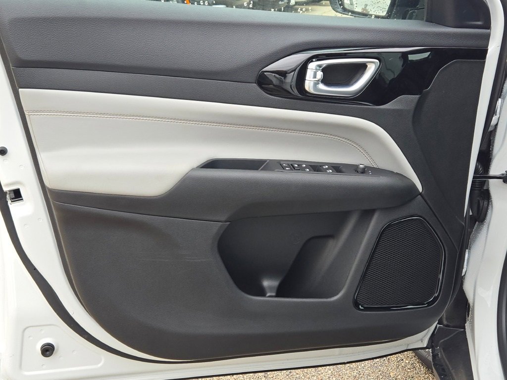 New 2026 Jeep Compass Limited image 21