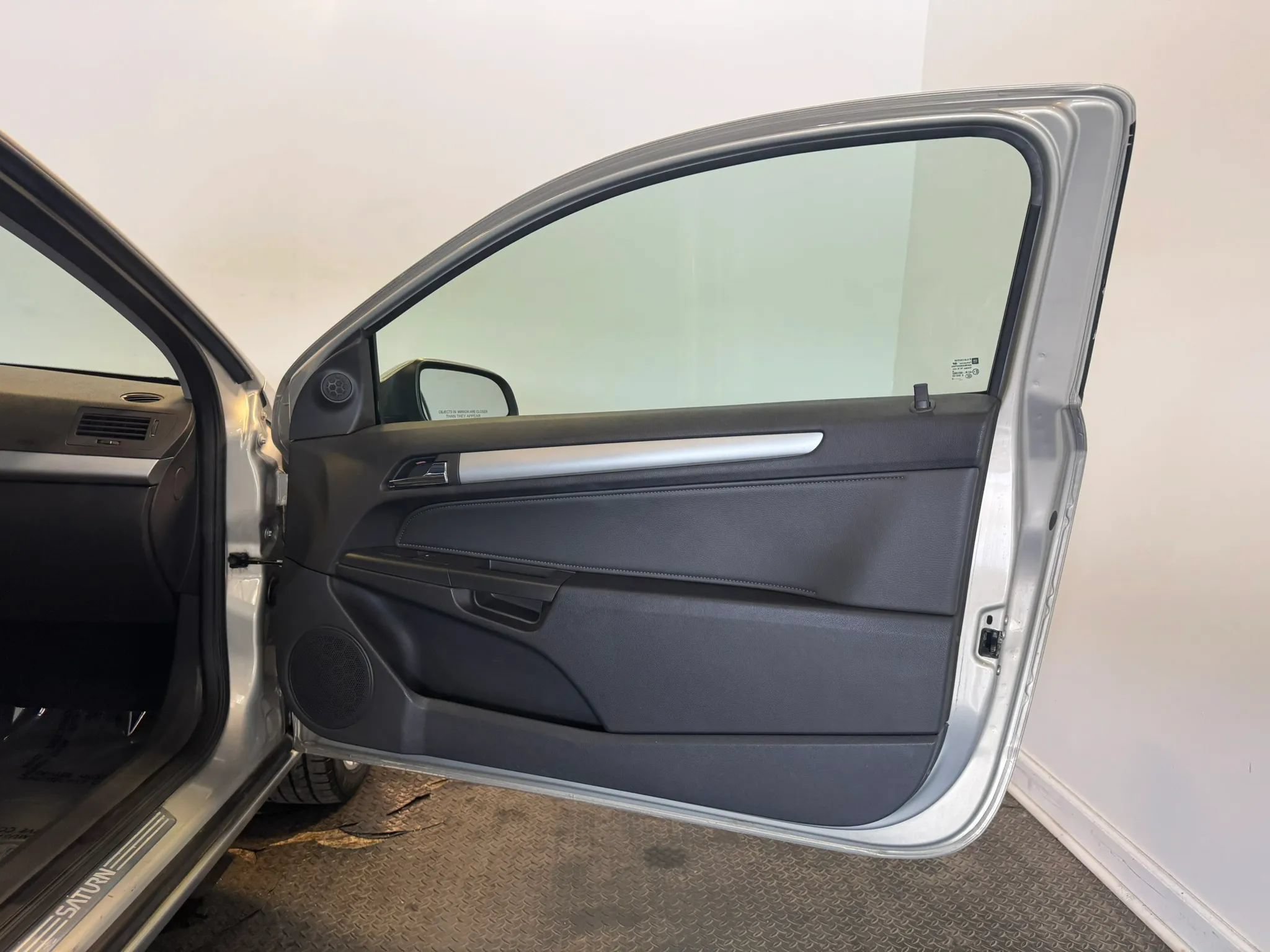 Used 2008 Saturn Astra XR w/ Premium Trim Package FWD image 19