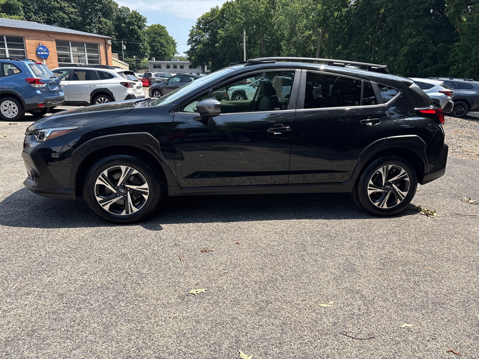 Used 2024 Subaru Crosstrek 2.0i Premium AWD/4WD image 4