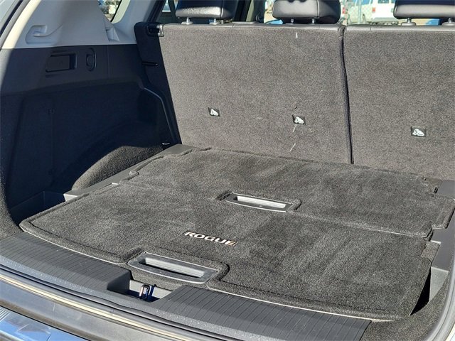 Used 2021 Nissan Rogue SL w/ Premium Package image 16