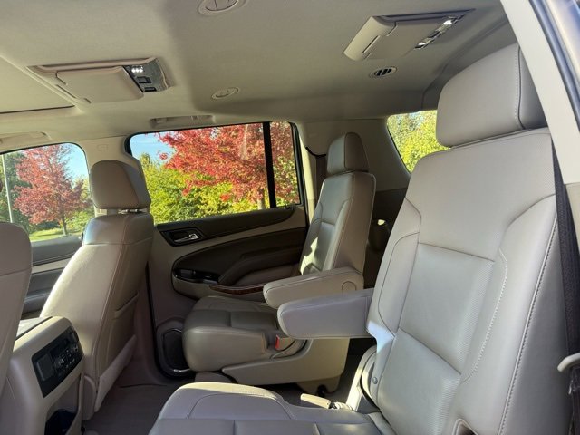 Used 2020 Chevrolet Suburban Premier image 15