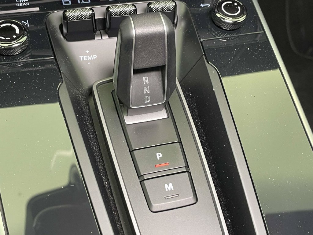 Certified 2021 Porsche 911 Turbo S AWD/4WD image 33