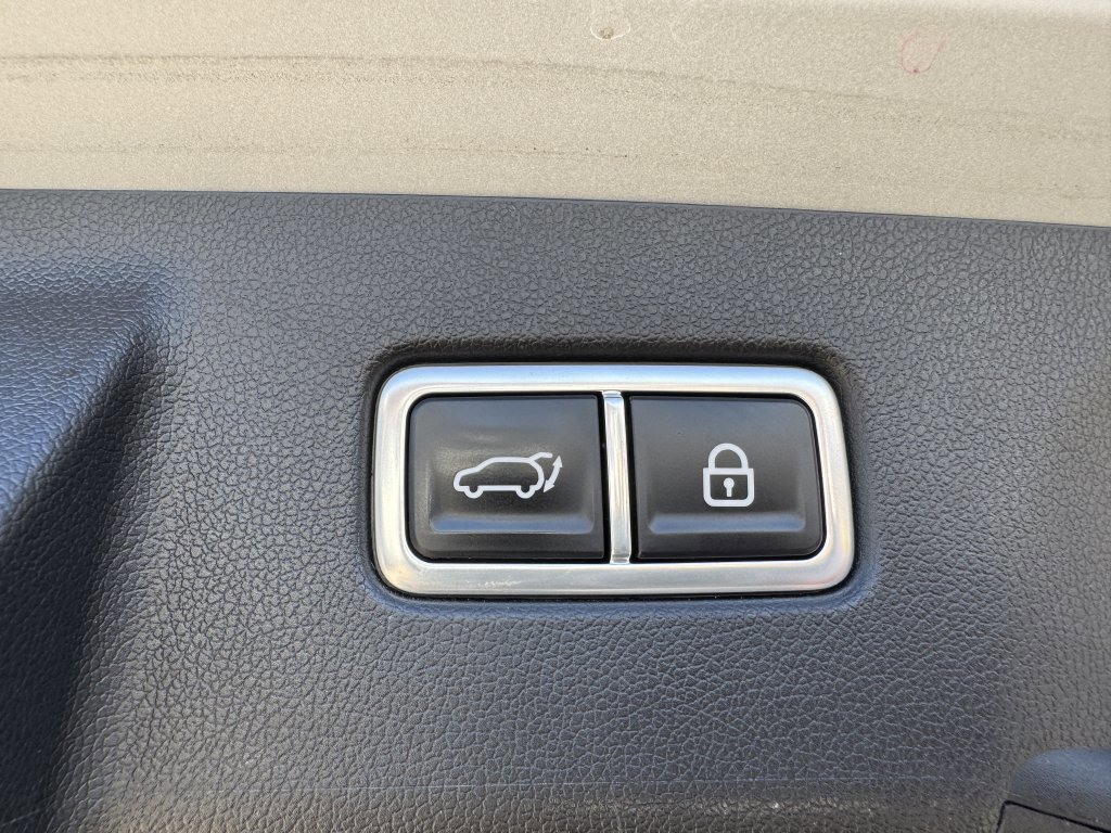 Used 2023 Kia Sorento SX FWD image 38