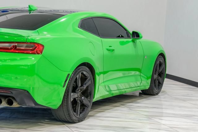 Used 2017 Chevrolet Camaro LT RWD image 13