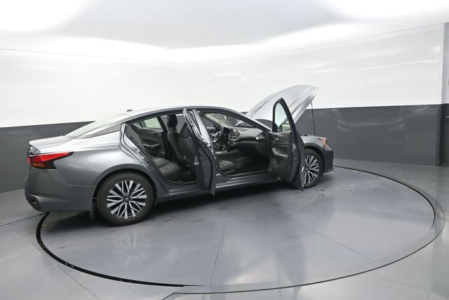 Used 2024 Nissan Altima 2.5 SV image 23