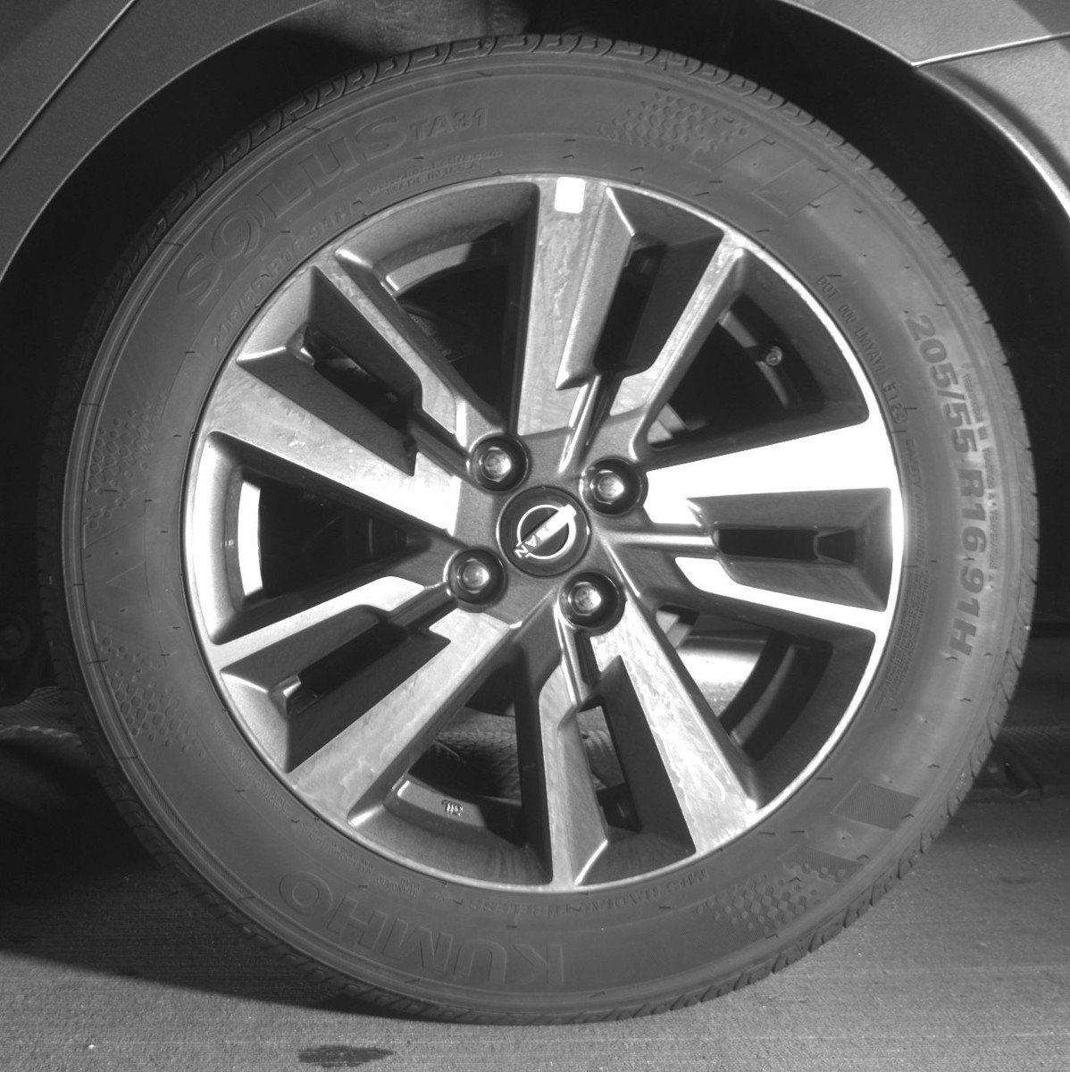 Used 2025 Nissan Versa SV image 14