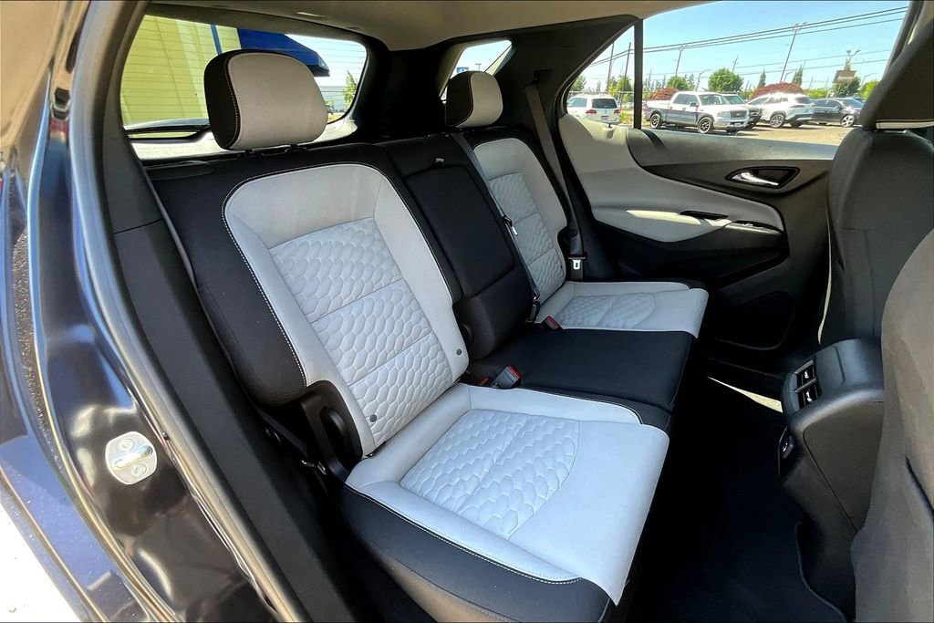 Used 2021 Chevrolet Equinox LT w/ Driver Convenience Package image 20