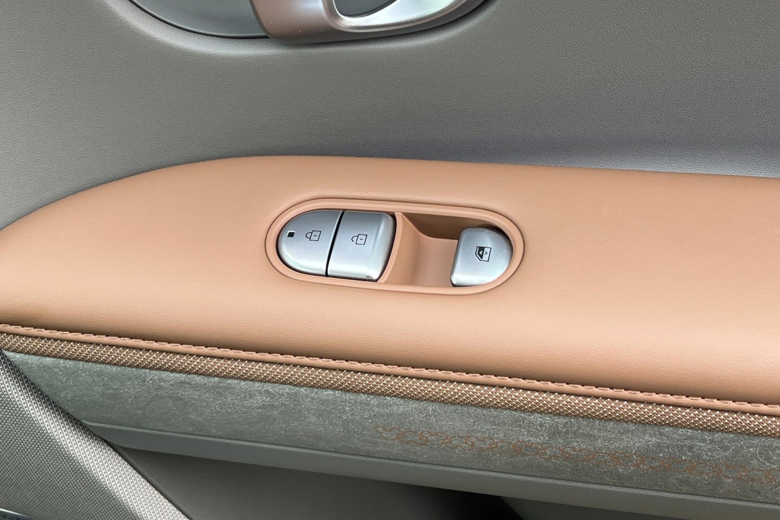 Used 2024 Hyundai Ioniq 5 Limited image 23